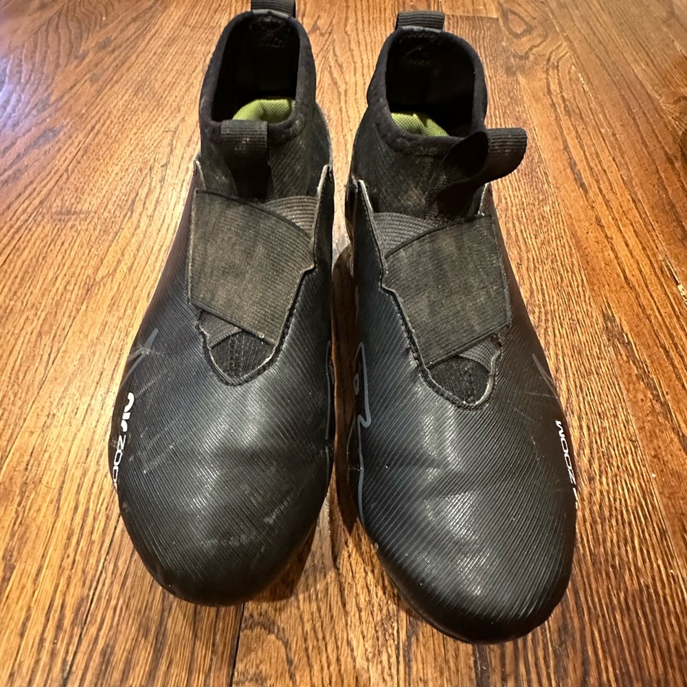 Soccer cleats